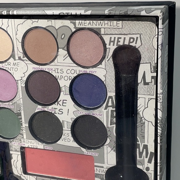 Cat Women Make Up Kit New Un Used! - Picture 7 of 11